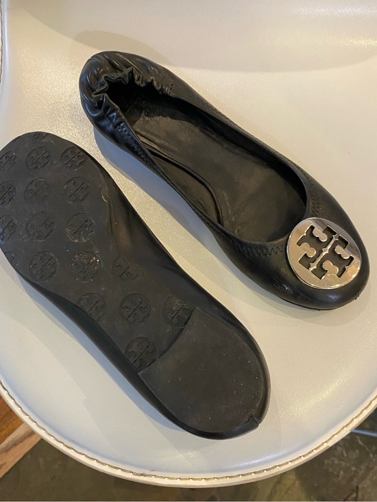 Tory Burch Shoes - Tory Burch Black Leather Logo Reva Ballet Flats with Gold Emblem